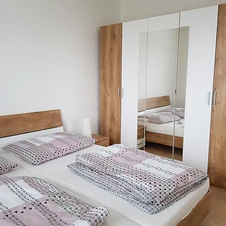 Apartman *