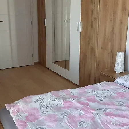 Apartman *